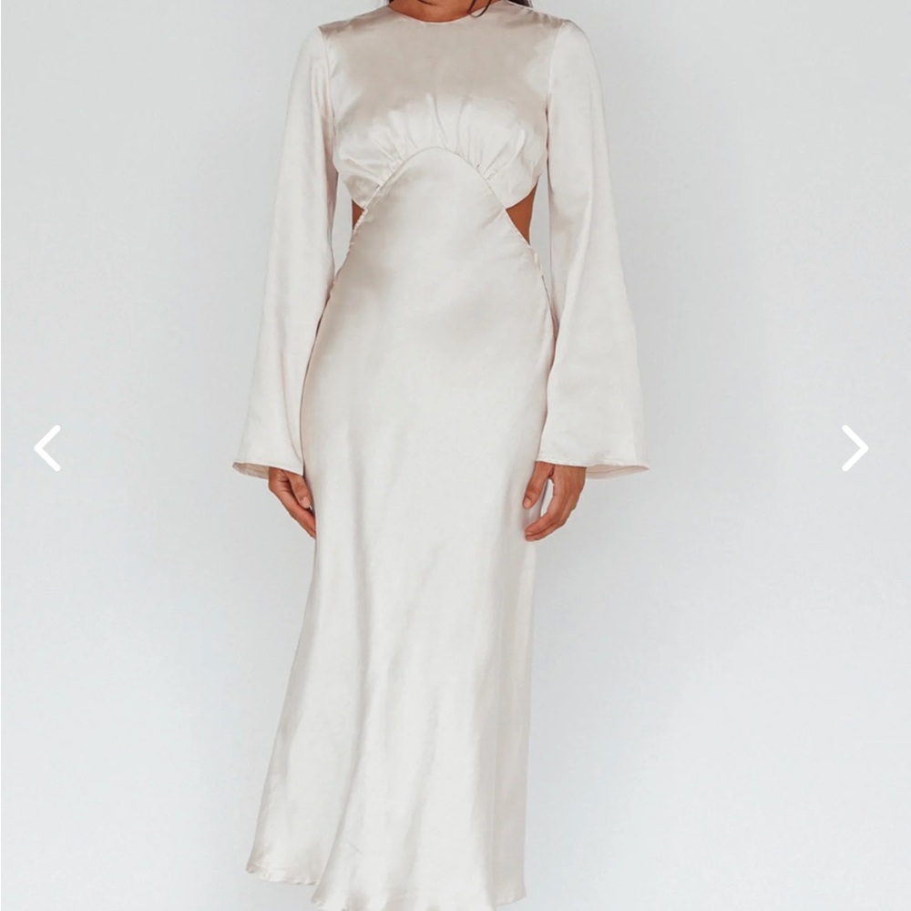 DOTING BELL SLEEVE CUT-OUT MIDI DRESS CHAMPAGNE